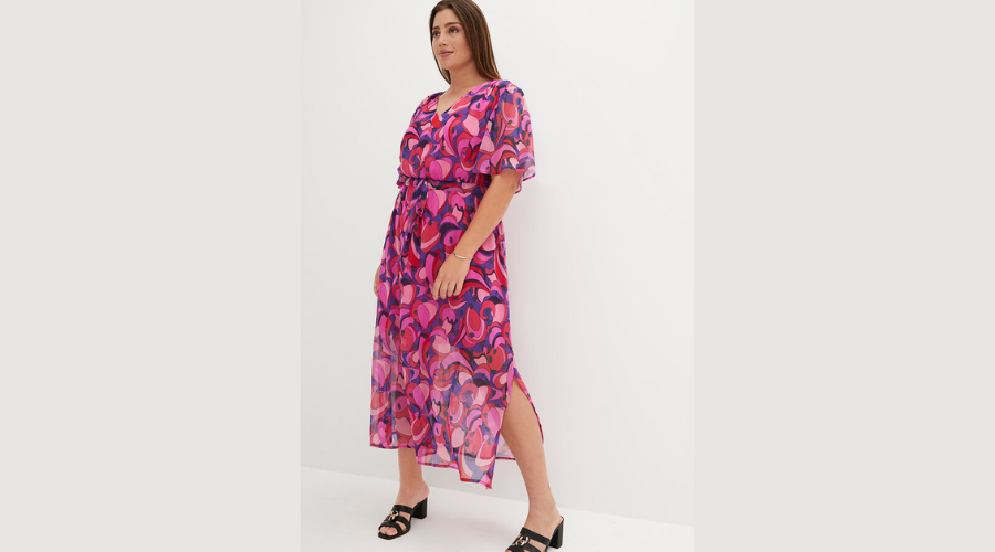 Szyfonowa sukienka plus size z rękawami motylkowymi 